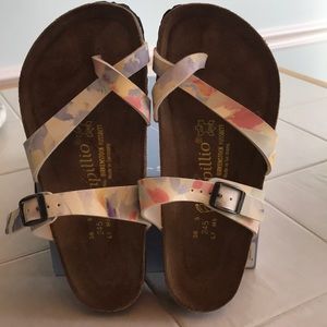 NWOT  BIRKENSTOCK Papillio’s with Toe Loop
